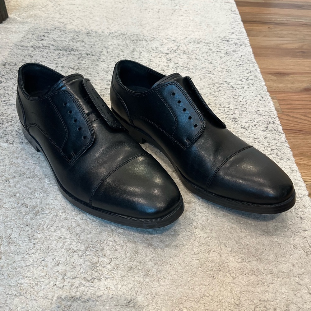 Cole Haan Black Oxford Dress Shoes Sleek Leather Design